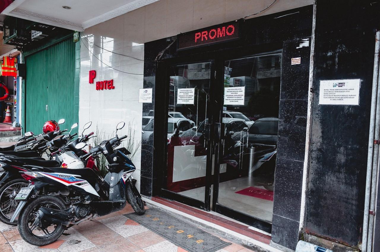Reddoorz Plus Near Palembang Indah Mall Exterior photo