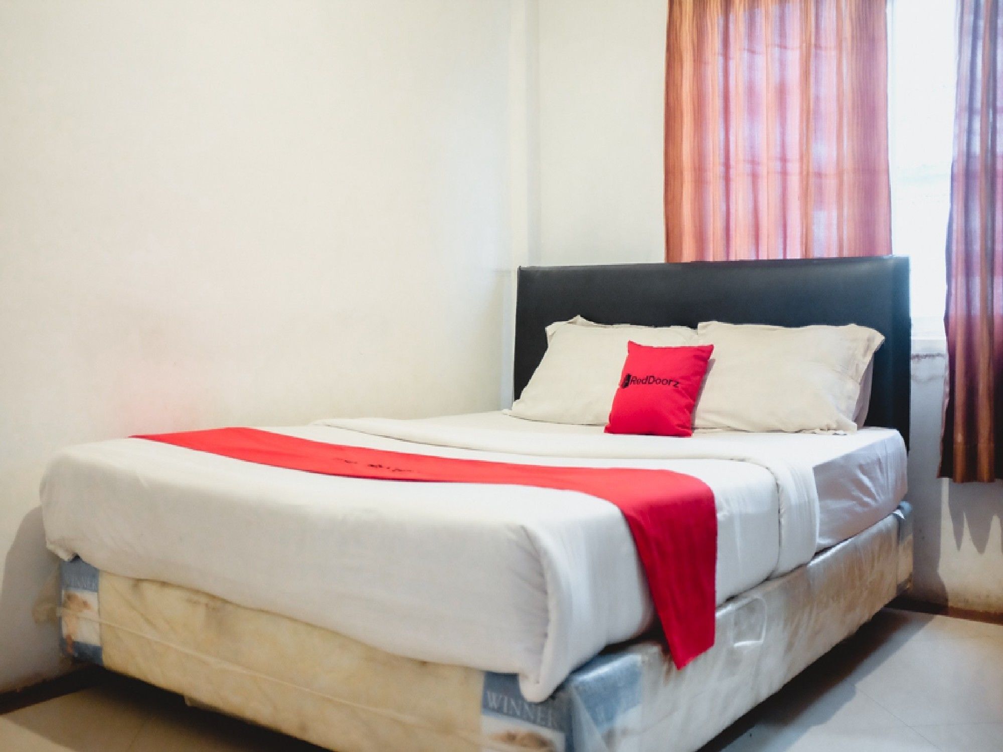 Reddoorz Plus Near Palembang Indah Mall Exterior photo
