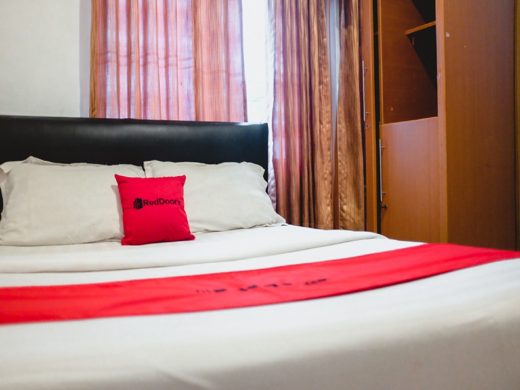 Reddoorz Plus Near Palembang Indah Mall Exterior photo